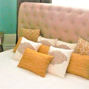 Kamer met een King Size Bed